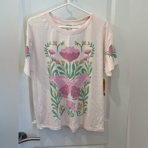 NWT Messy Bun Just Chillin’ butterfly floral tee - S
